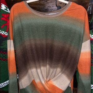 Women’s bottom knotted top